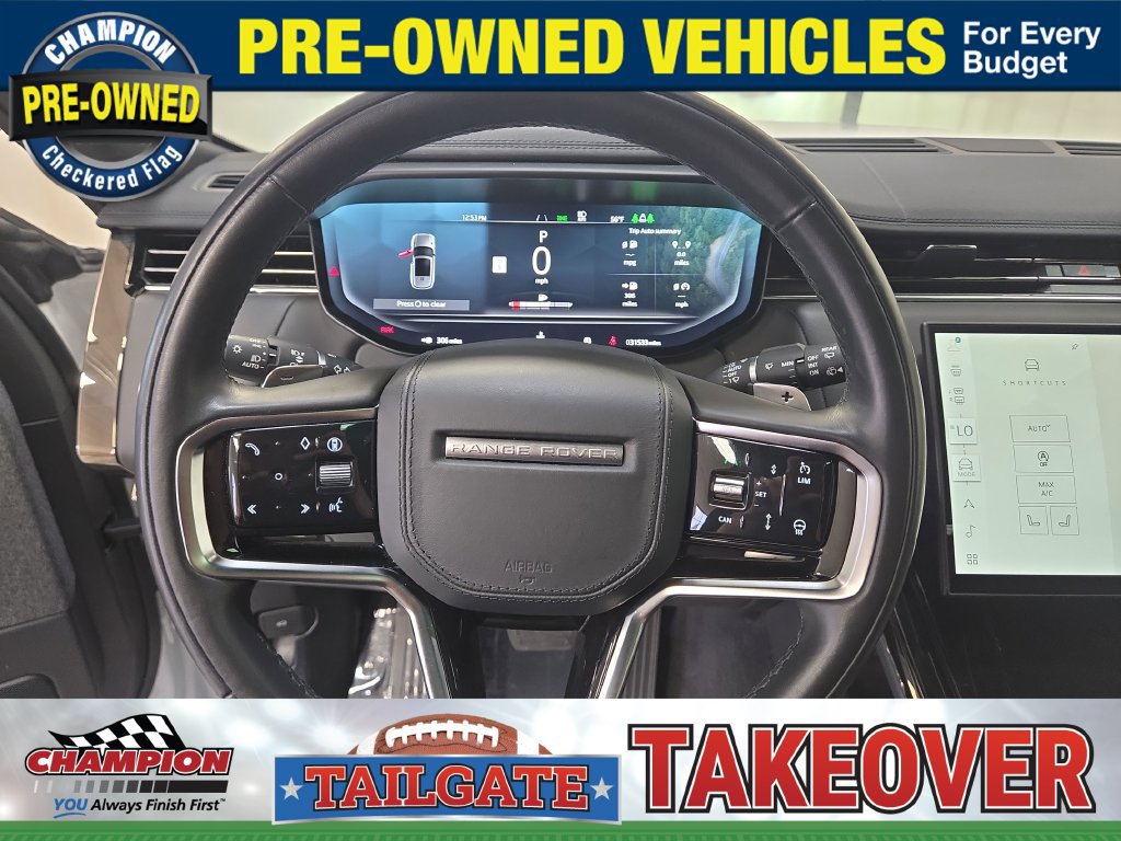 Used 2025 Land Rover Range Rover Sport SE AWD/4WD image 2