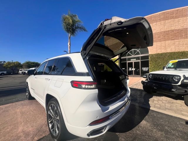 Used 2022 Jeep Grand Cherokee Overland w/ Advanced Protech Group III image 14