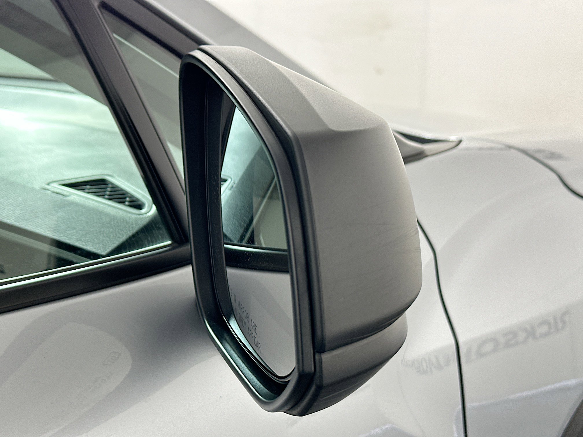 Used 2024 Toyota Corolla Cross L image 10