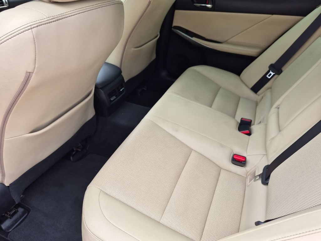 Used 2016 Lexus IS 200t w/ Navigation System Package RWD image 12