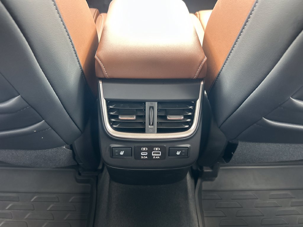 Certified 2025 Subaru Outback Touring AWD/4WD image 30