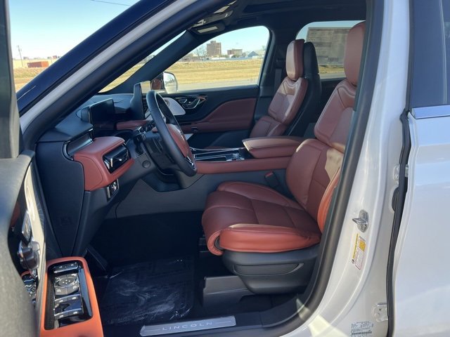 New 2026 Lincoln Aviator Reserve image 9