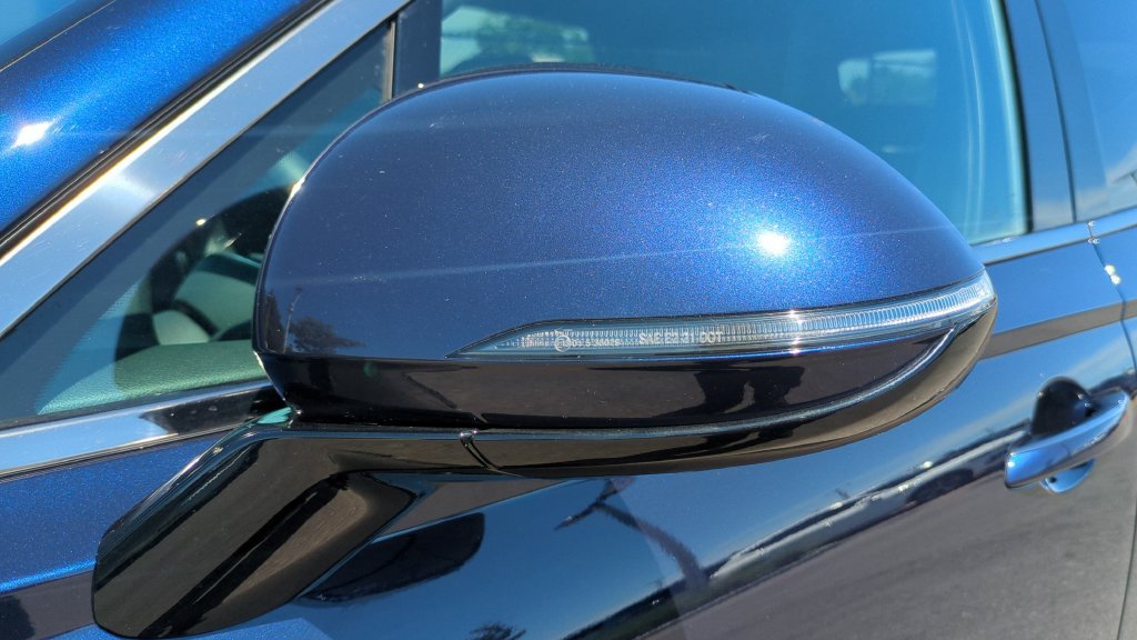 Used 2025 Genesis GV70 3.5T Sport AWD/4WD image 27