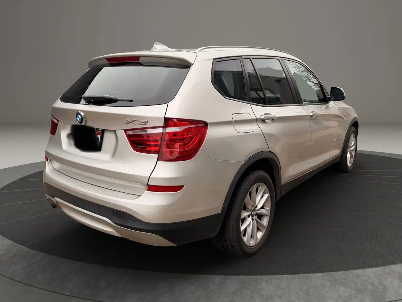 Used 2017 BMW X3 xDrive28i image 2