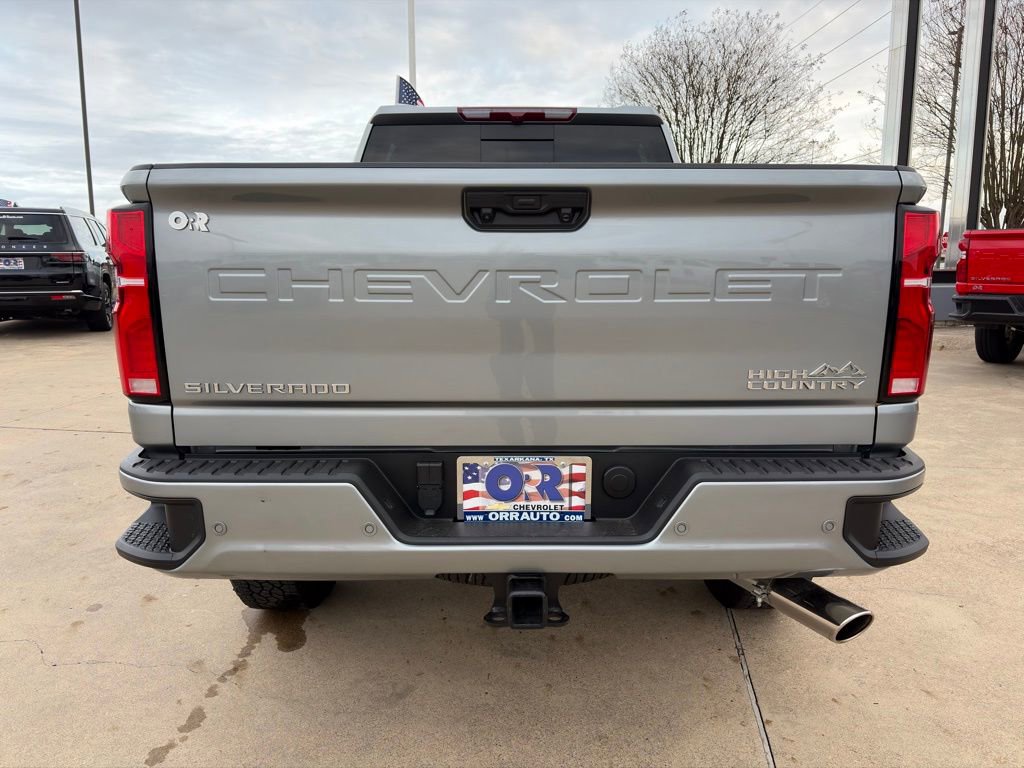 Used 2025 Chevrolet Silverado 3500 High Country AWD/4WD image 5