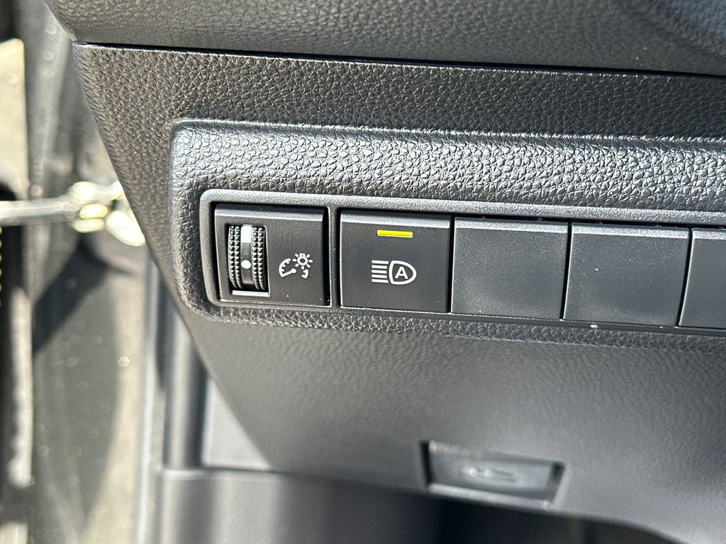 Used 2022 Toyota Corolla XSE image 21
