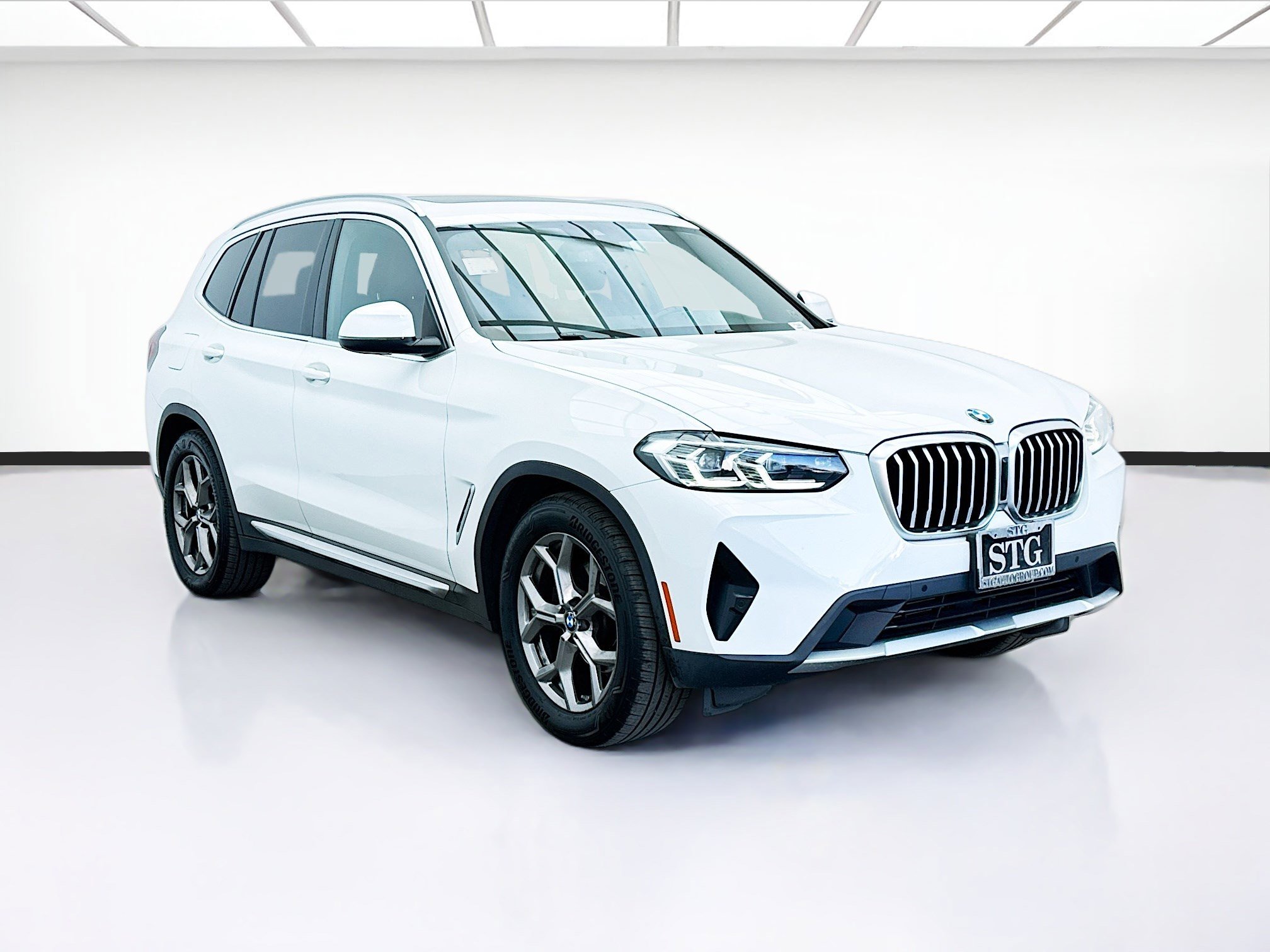 Used 2022 BMW X3 sDrive30i w/ Premium Package 2 (ZPA) image 3