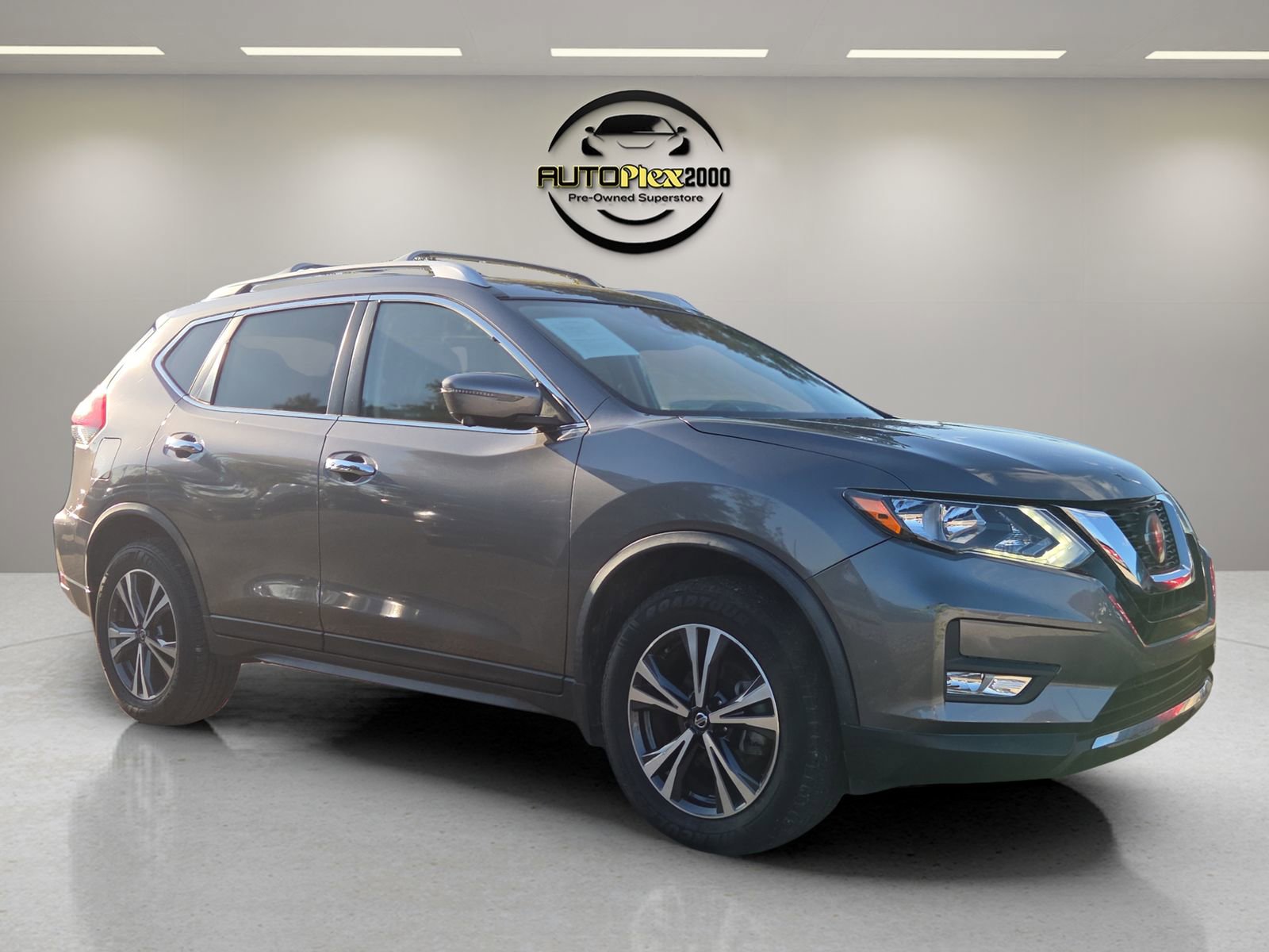 Used 2019 Nissan Rogue SV w/ Premium Package video 1