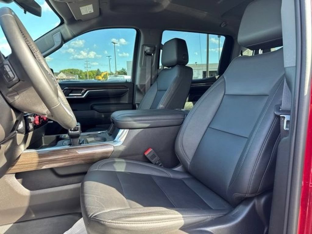 Used 2024 Chevrolet Silverado 1500 LT Trail Boss w/ Convenience Package II AWD/4WD image 27