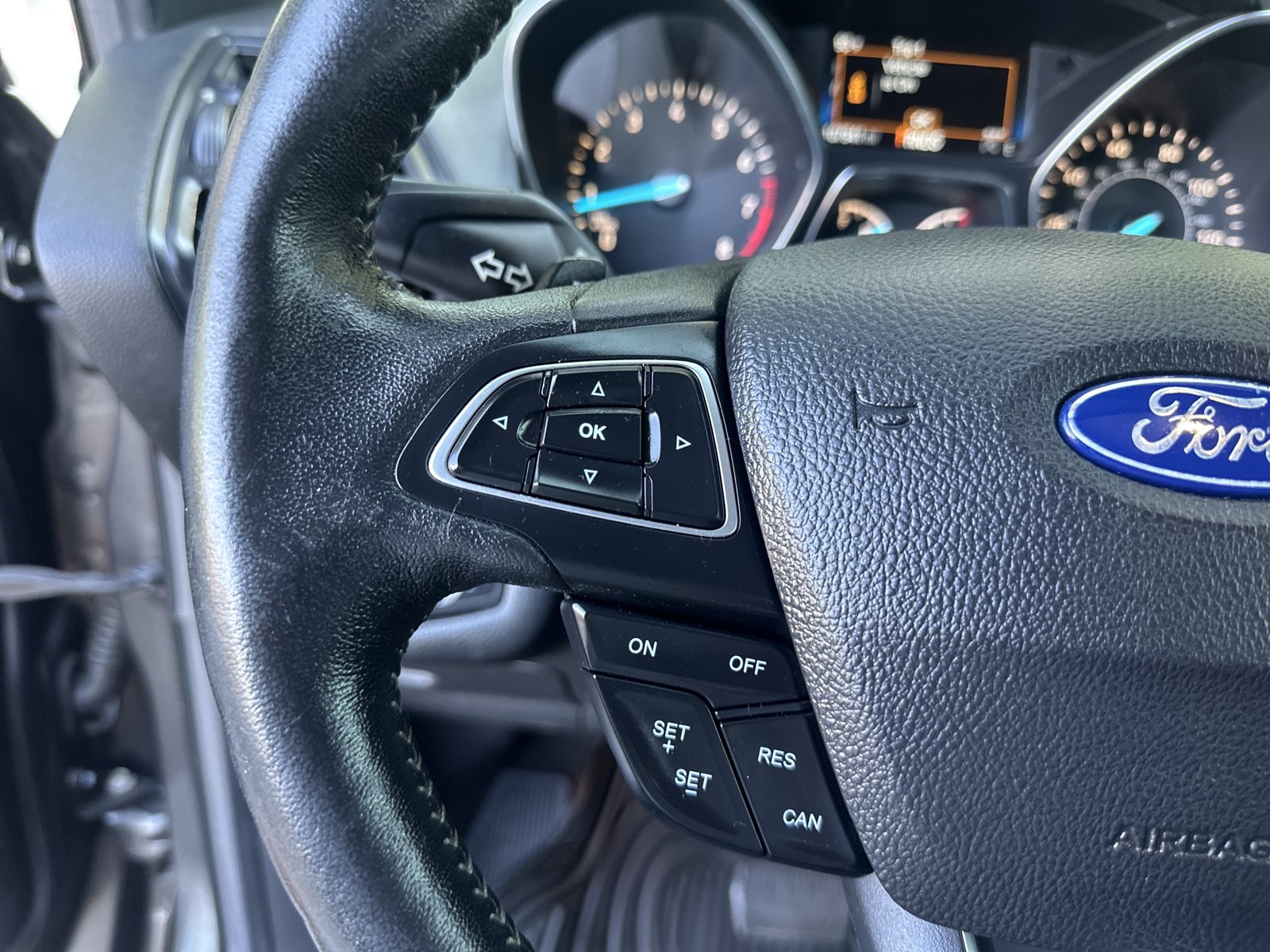Used 2018 Ford Escape SE w/ SE Sport Appearance Package AWD/4WD image 13