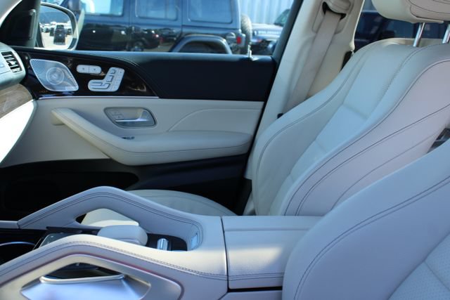 Used 2024 Mercedes-Benz GLS 450 4MATIC image 37
