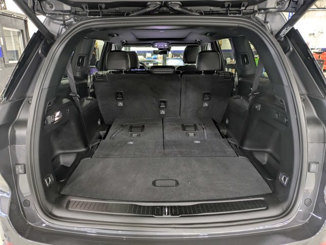 Certified 2025 Jeep Grand Cherokee L Limited w/ Luxury Tech Group II RWD image 12