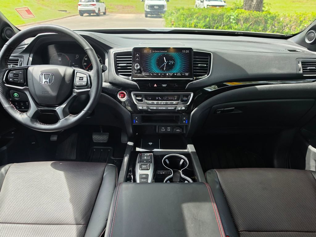 Used 2025 Honda Ridgeline Black Edition image 15