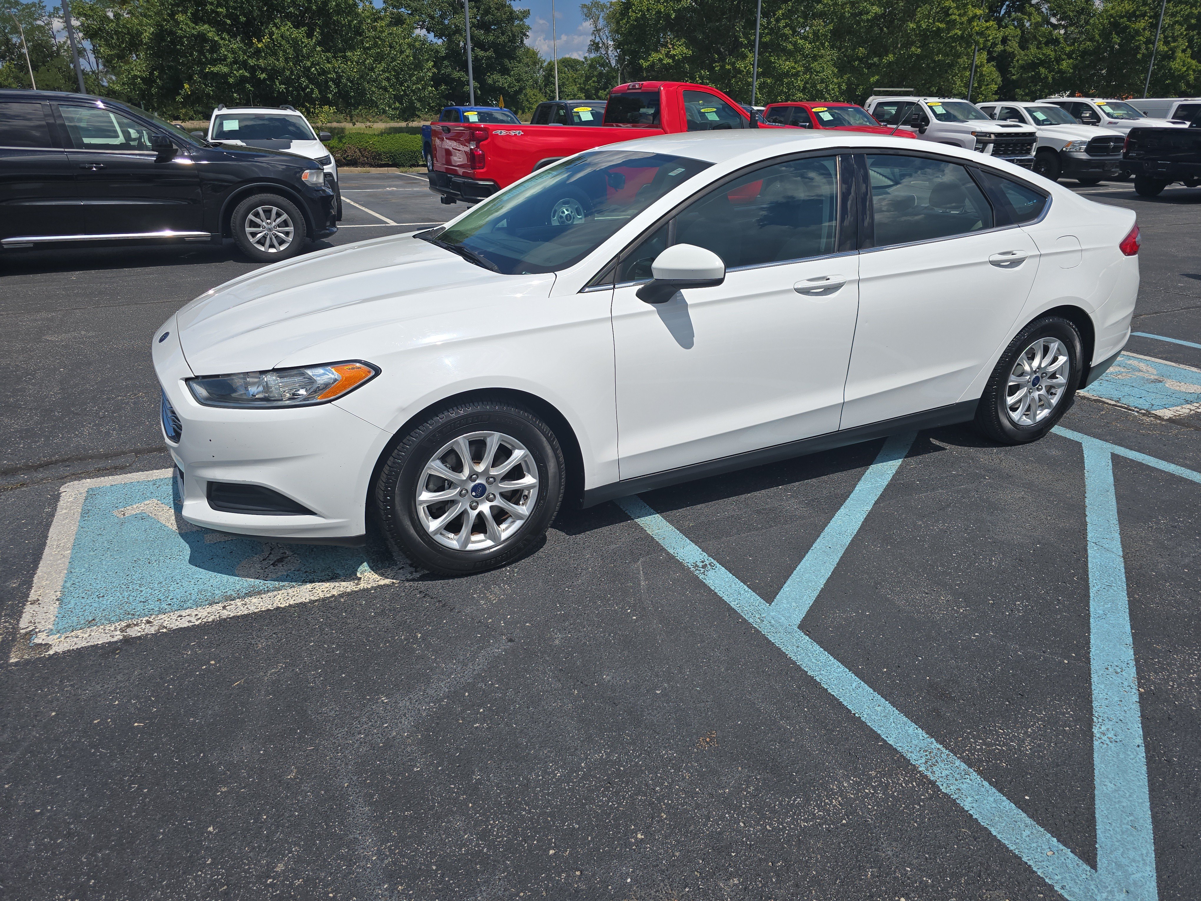 Used 2016 Ford Fusion S FWD image 9