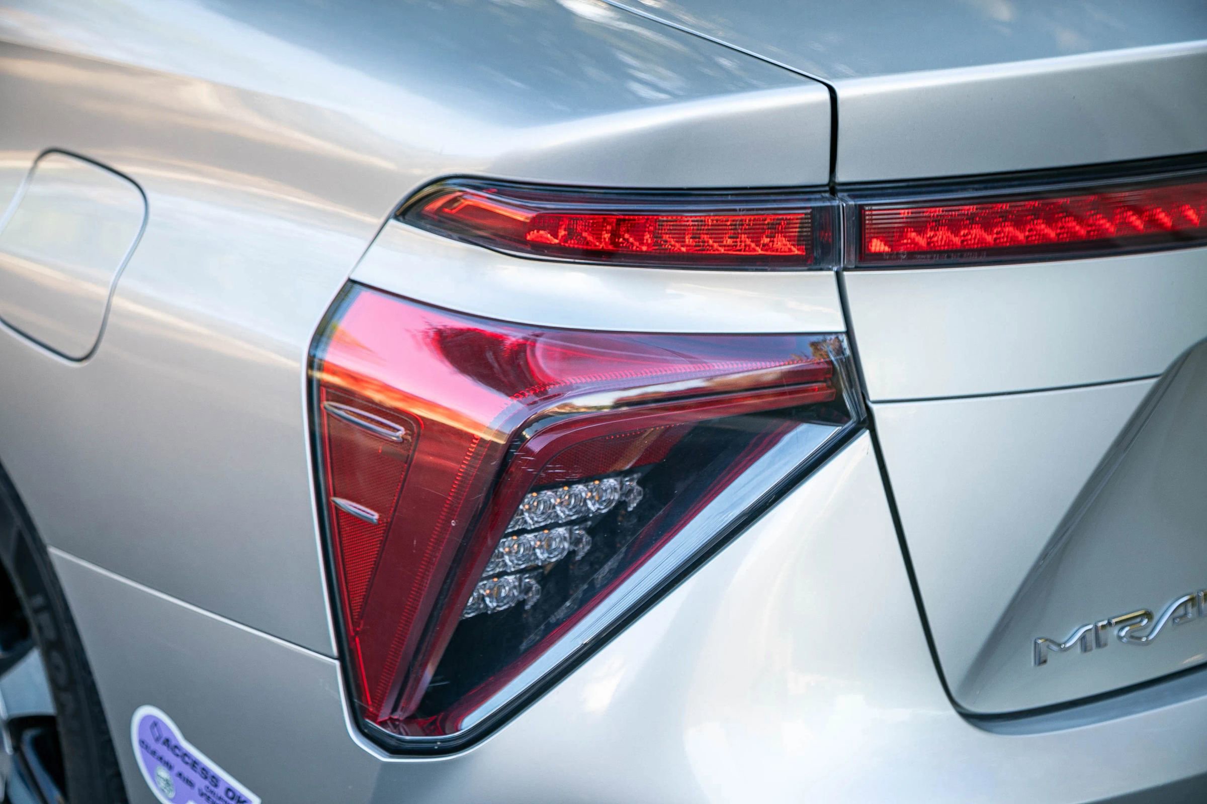 Used 2018 Toyota Mirai FWD image 8