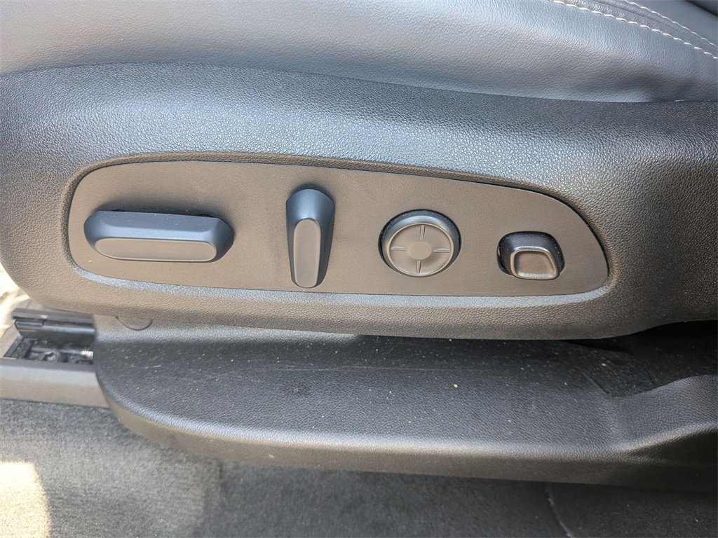Used 2024 Buick Enclave Premium image 15