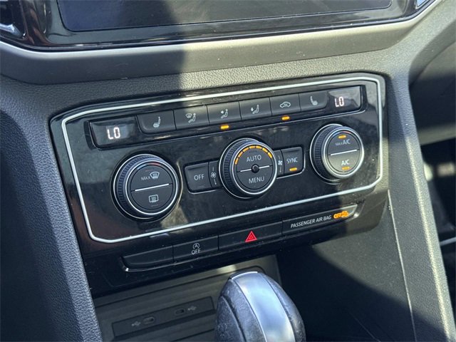 Certified 2022 Volkswagen Atlas Cross Sport SEL R-Line image 21