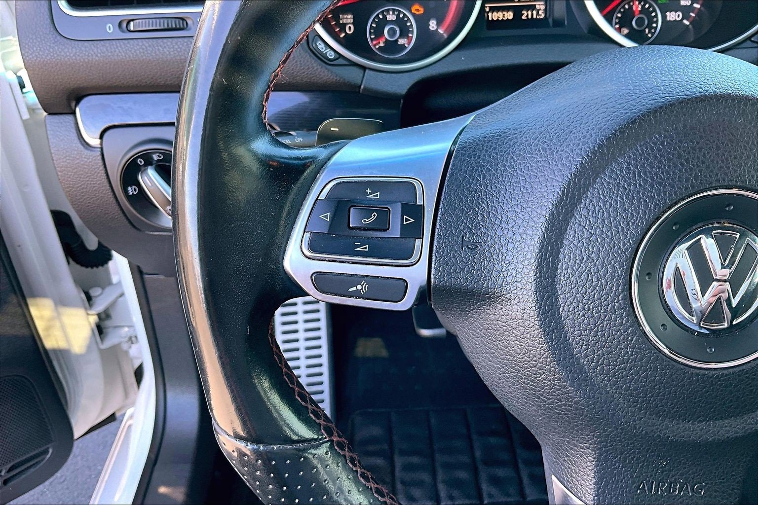 Used 2013 Volkswagen GTI 4-Door image 15