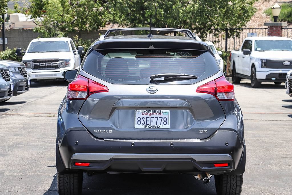 Used 2020 Nissan Kicks SR w/ SR Premium Package FWD image 8