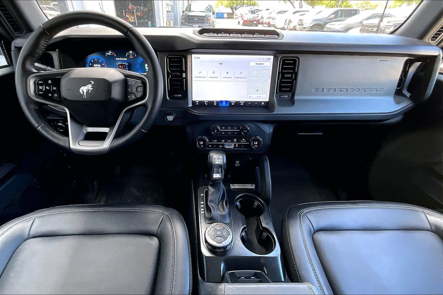 Used 2025 Ford Bronco Badlands image 16
