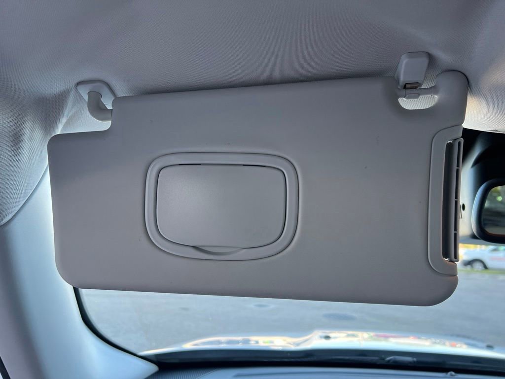 Used 2015 Jeep Renegade Limited FWD image 40