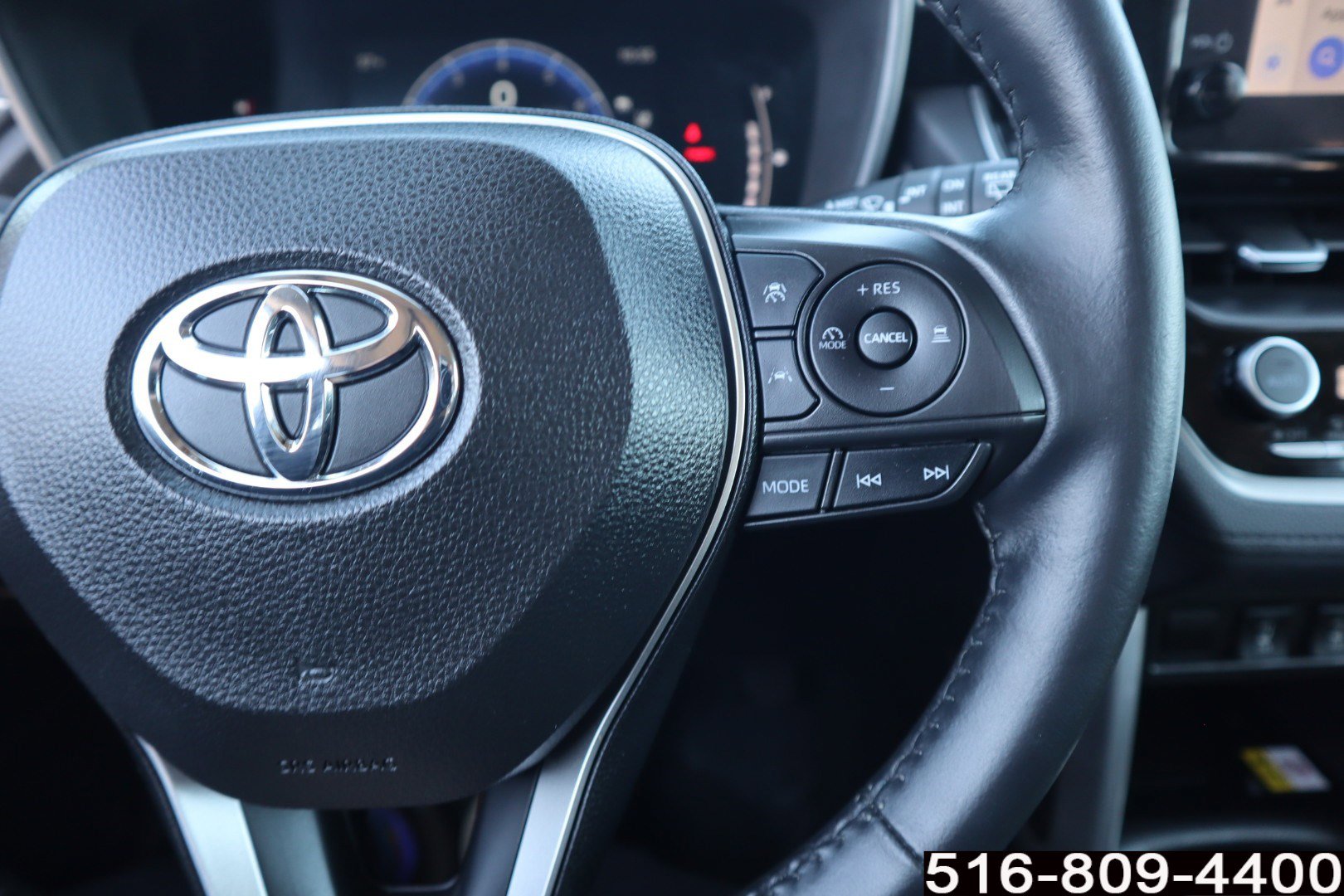 Used 2023 Toyota Corolla Cross XLE w/ Convenience Package image 20