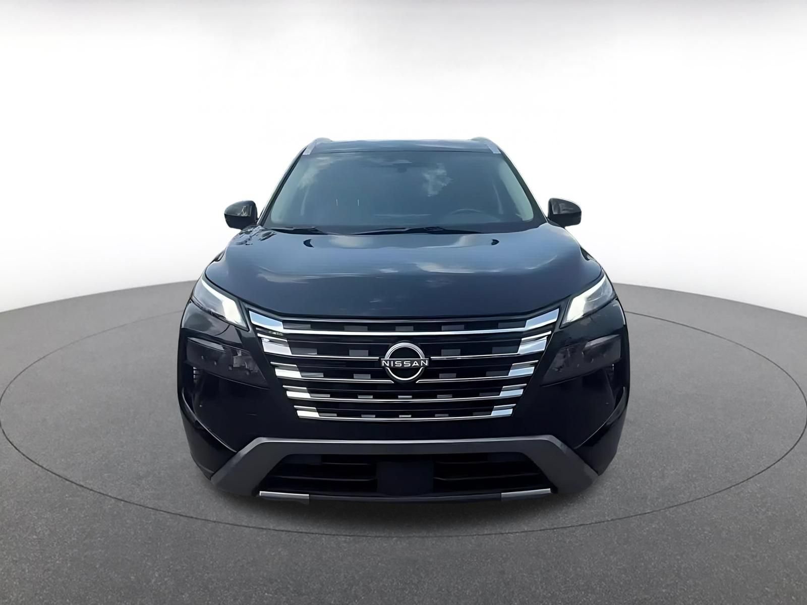 Used 2026 Nissan Rogue SL FWD image 4