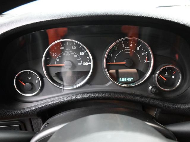 Used 2015 Jeep Wrangler Unlimited Rubicon image 11