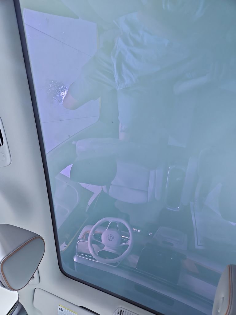 New 2025 Volkswagen ID. Buzz 1st Edition AWD/4WD image 21