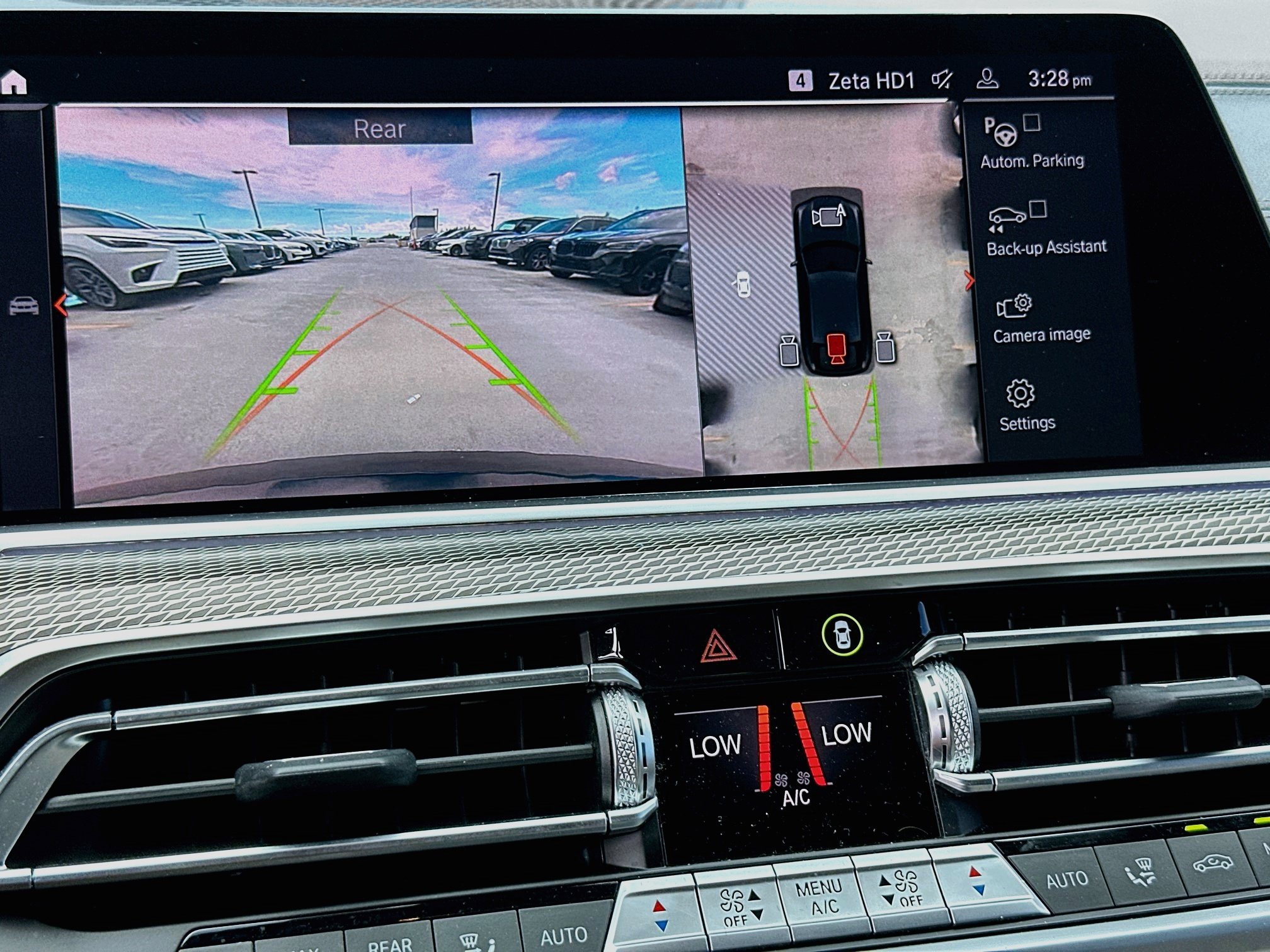 Used 2023 BMW X6 xDrive40i w/ M Sport Package AWD/4WD image 14