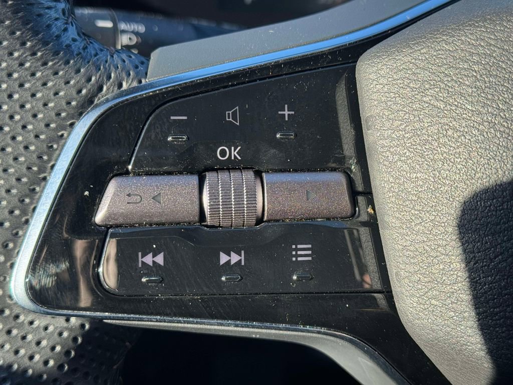 Used 2024 Nissan Ariya FWD image 20