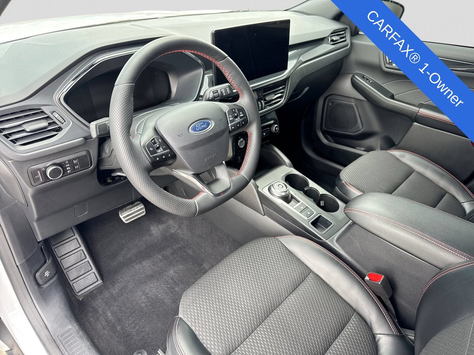 Certified 2023 Ford Escape ST-Line w/ Tech Pack #1 AWD/4WD image 2