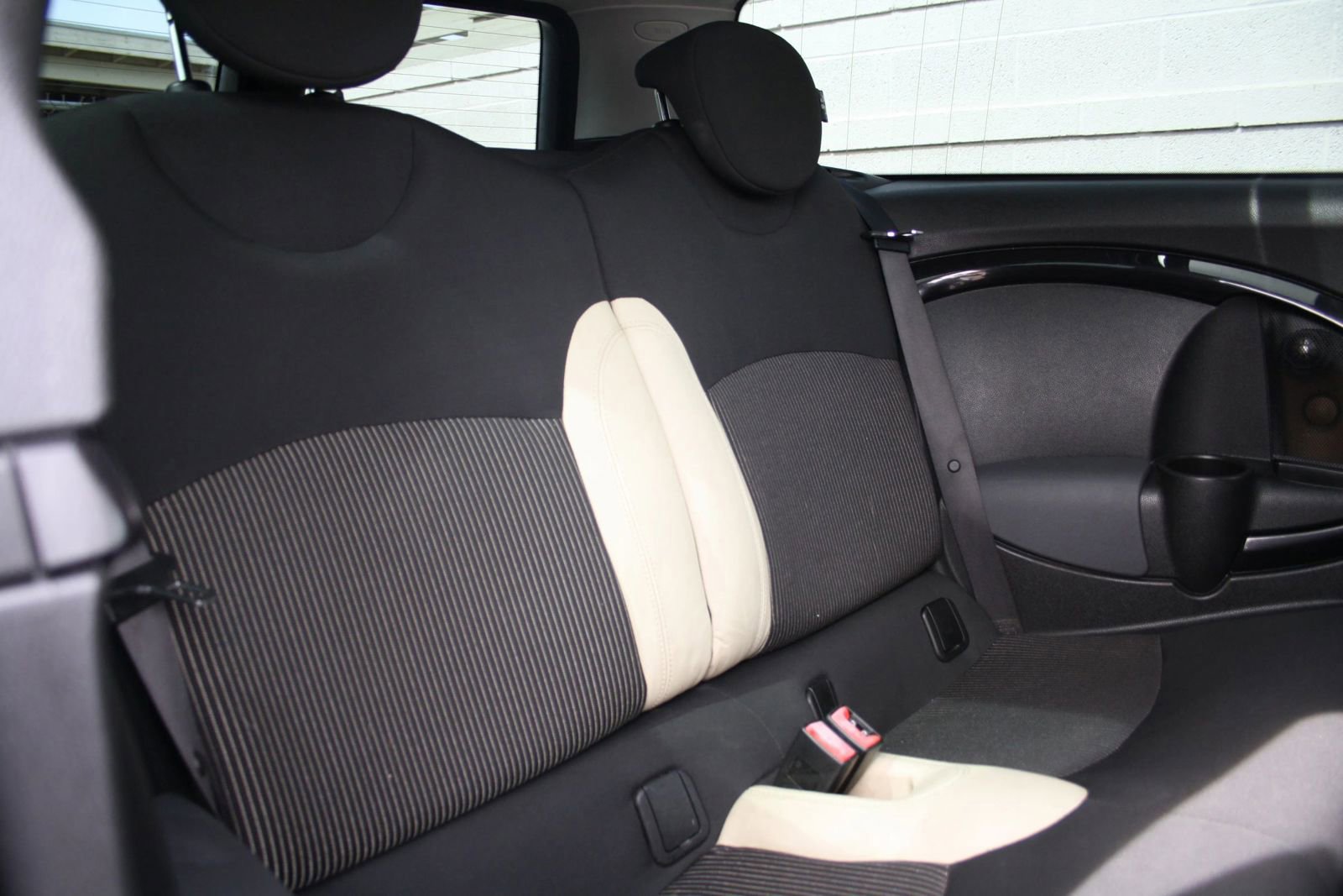 Used 2010 MINI Cooper Clubman S image 11