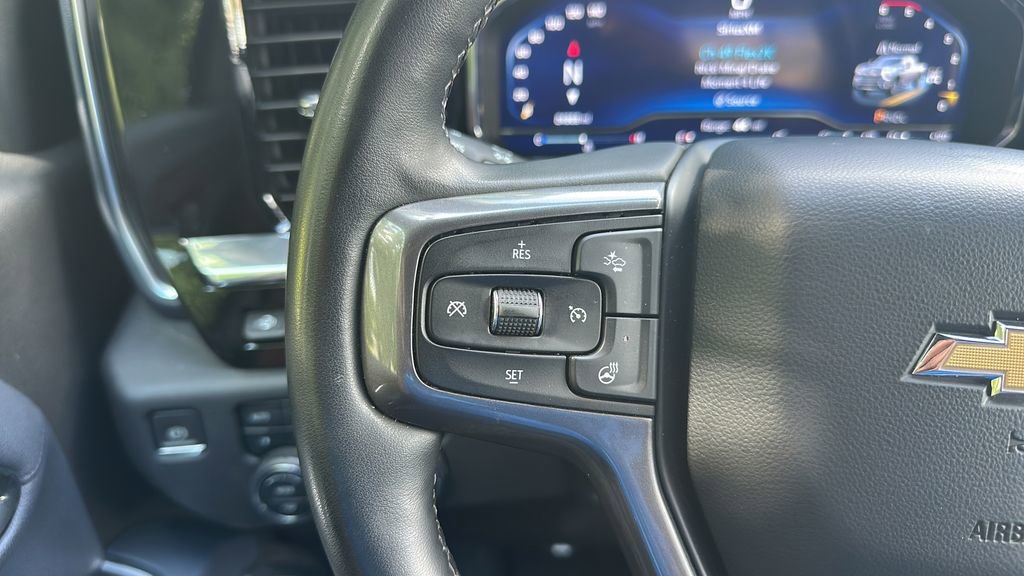 Used 2024 Chevrolet Silverado 2500 High Country w/ High Country Premium Package AWD/4WD image 23