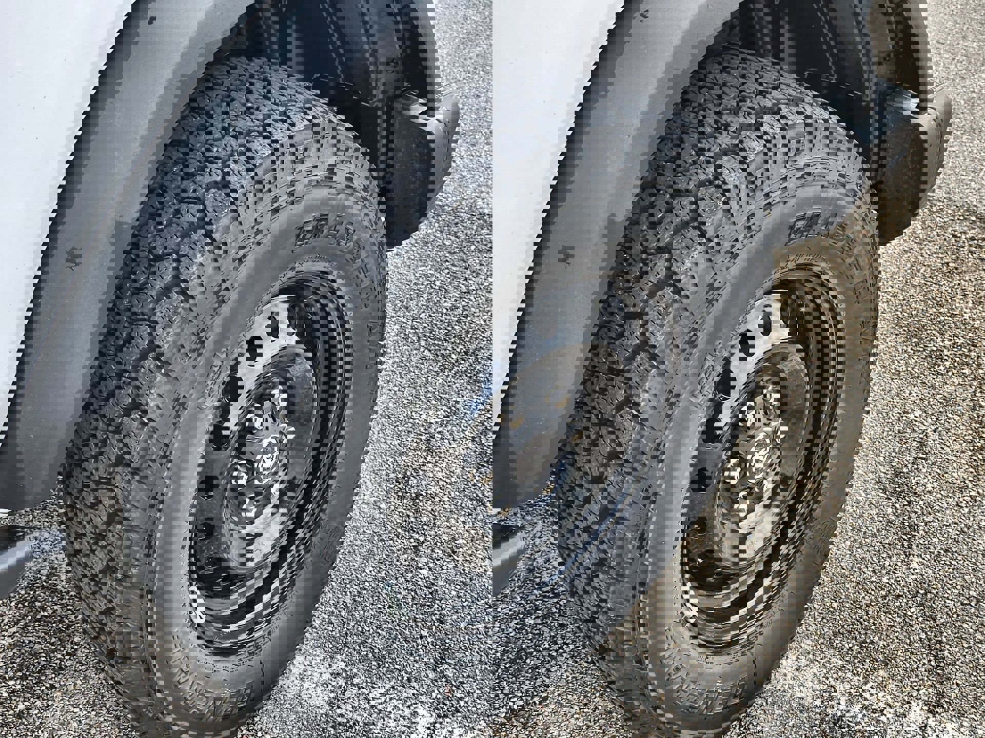 Used 2023 Ford Bronco Black Diamond image 10