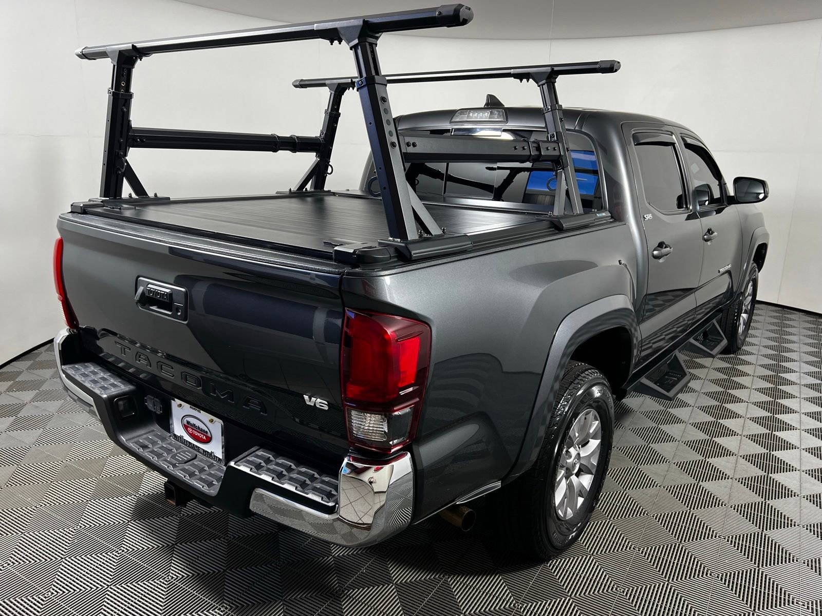Used 2019 Toyota Tacoma SR5 RWD image 5