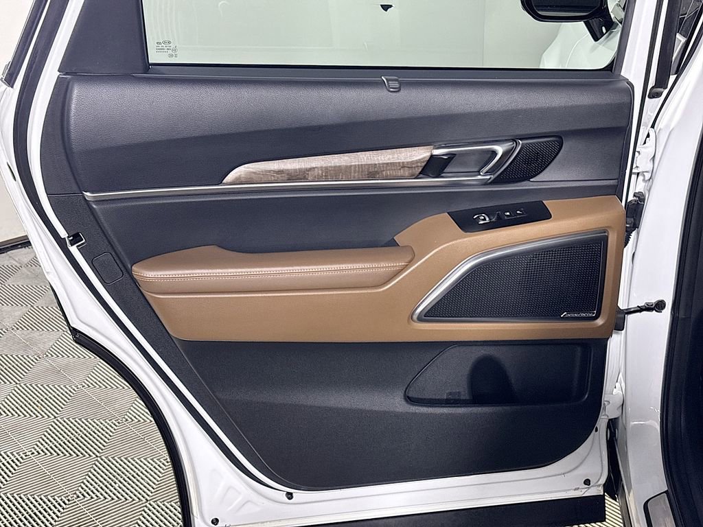 Used 2020 Kia Telluride SX w/ SX Prestige Package image 20