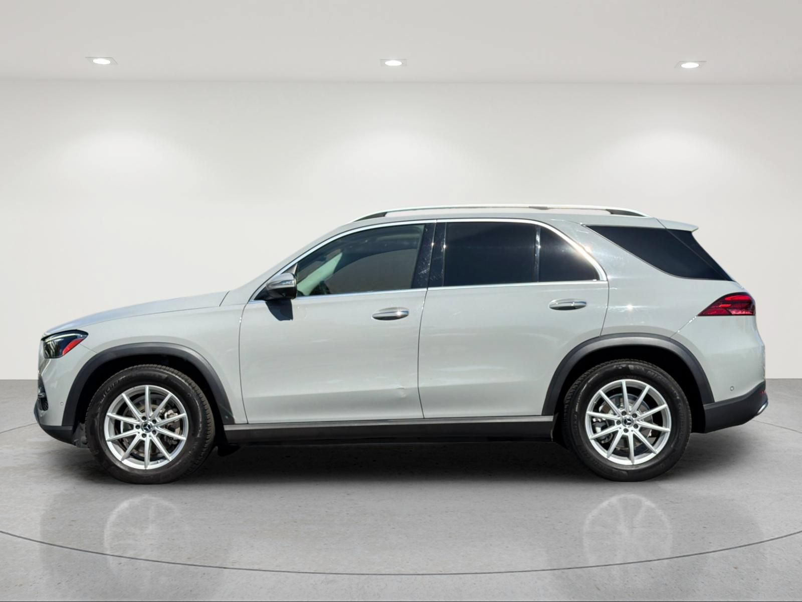 Used 2024 Mercedes-Benz GLE 350 4MATIC image 2
