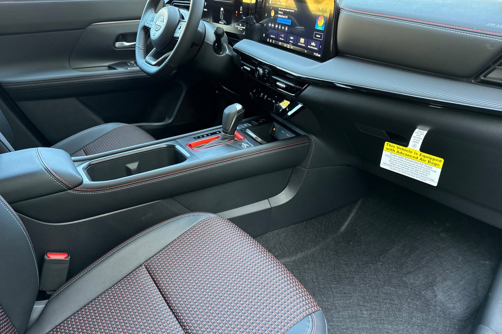 New 2026 Nissan Kicks SR w/ Cold Weather Package image 13