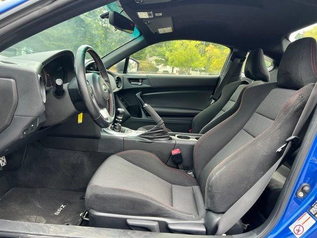 Used 2018 Subaru BRZ Premium w/ Popular Package #1 RWD image 11