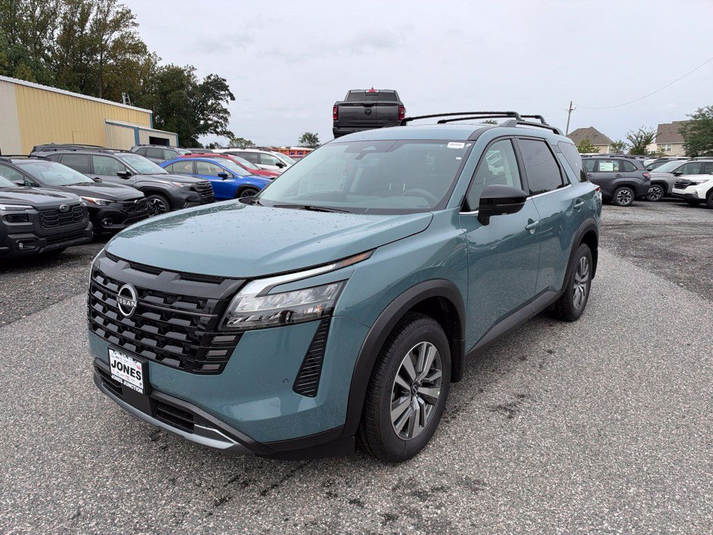 New 2026 Nissan Pathfinder SL