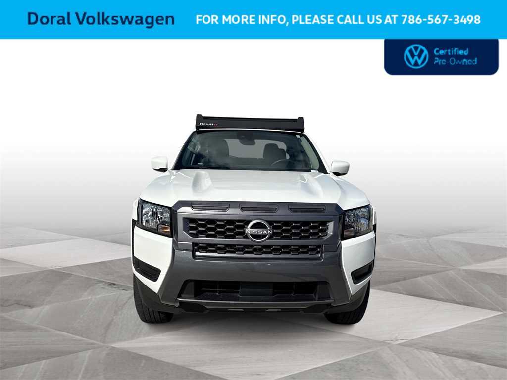 Used 2025 Nissan Frontier SV image 3