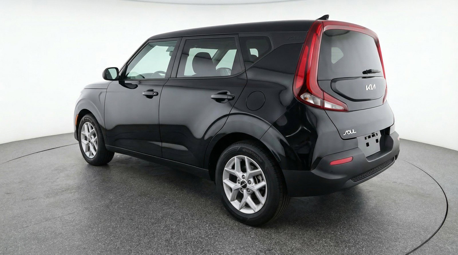 Used 2025 Kia Soul LX w/ LX Technology Package FWD image 6
