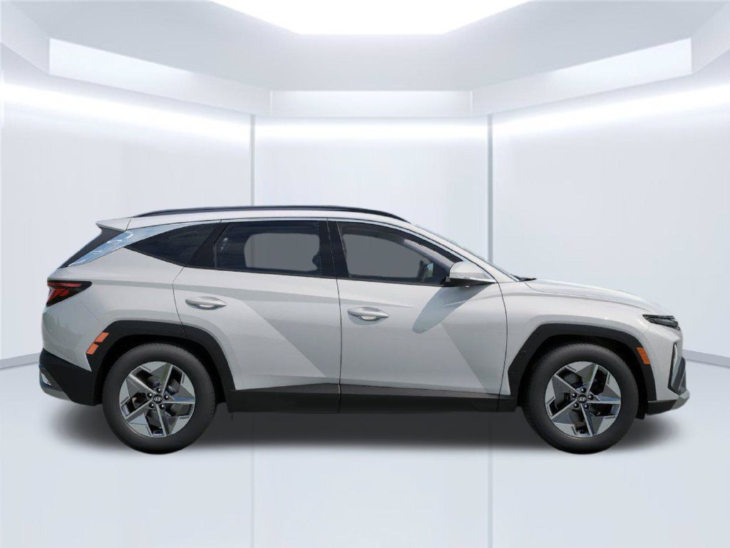 New 2026 Hyundai Tucson SEL Plus w/ Tow & Go Package FWD image 7