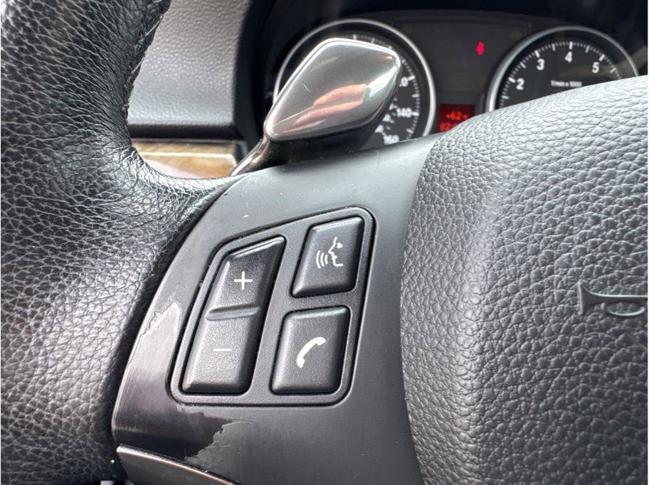 Used 2007 BMW 335i Convertible image 17