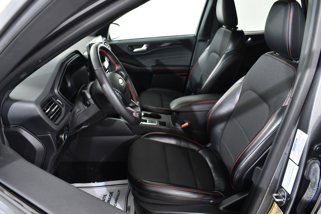 Used 2024 Ford Escape ST-Line w/ Tech Pack #1 AWD/4WD image 6