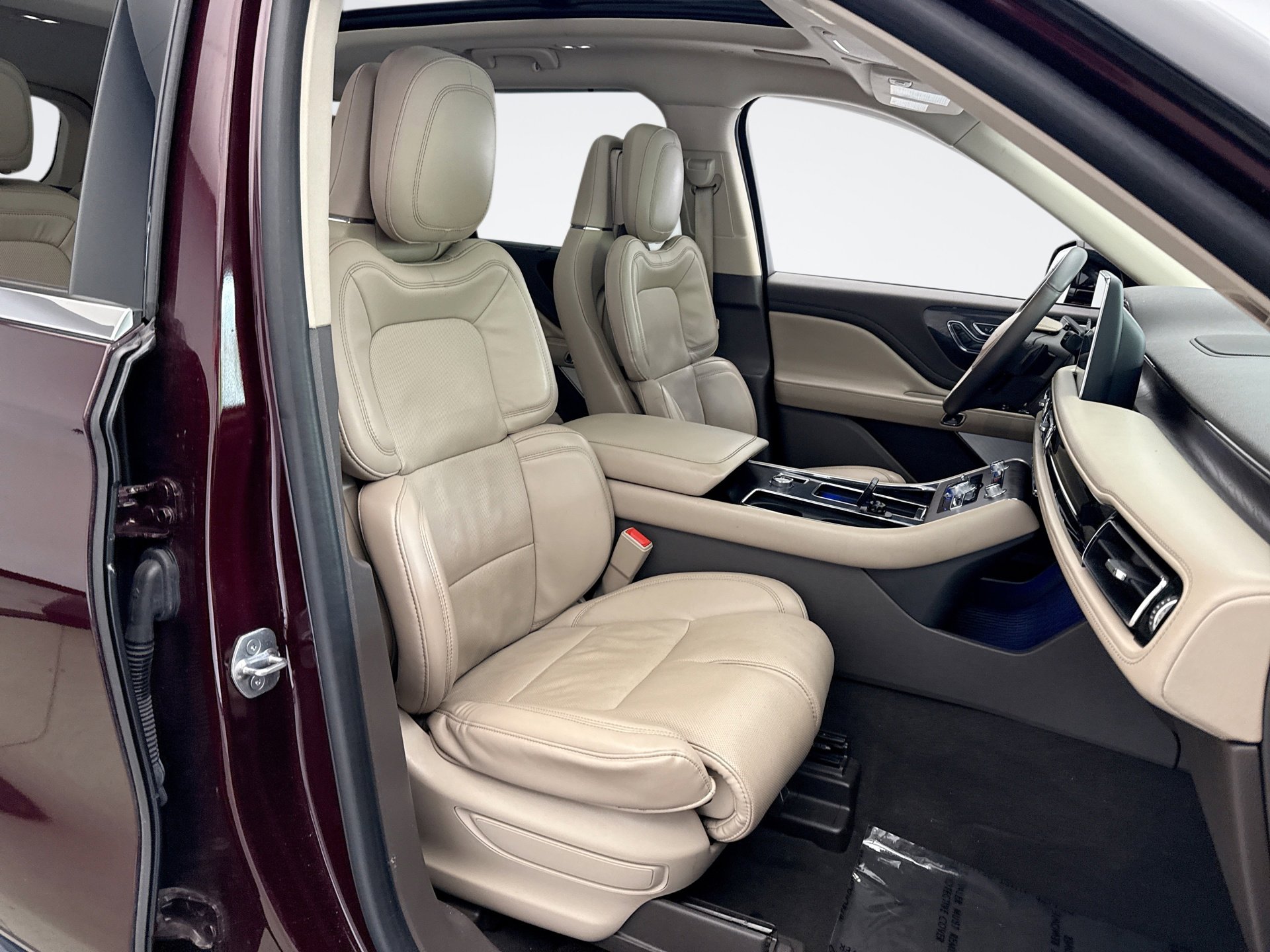 Used 2020 Lincoln Aviator Reserve w/ Equipment Group 202A image 17