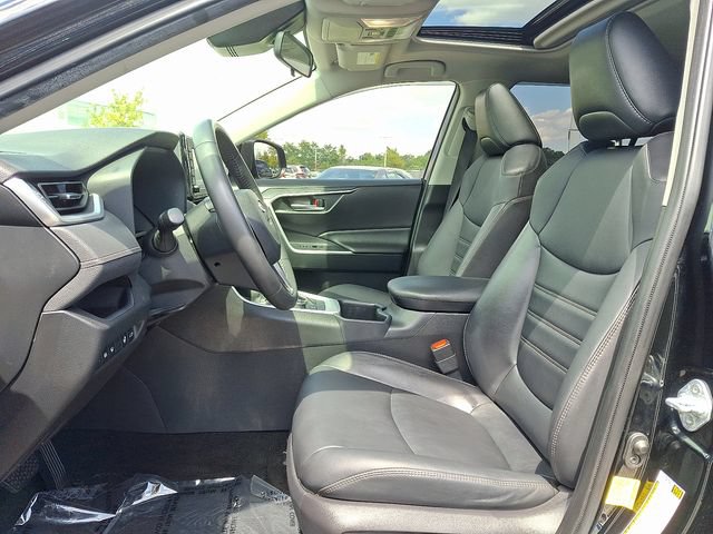 Used 2022 Toyota RAV4 XLE Premium AWD/4WD image 13