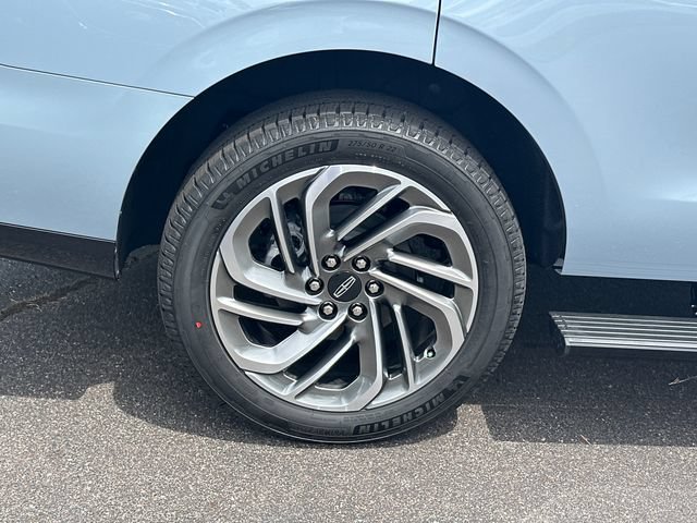 New 2026 Lincoln Navigator Reserve AWD/4WD image 18