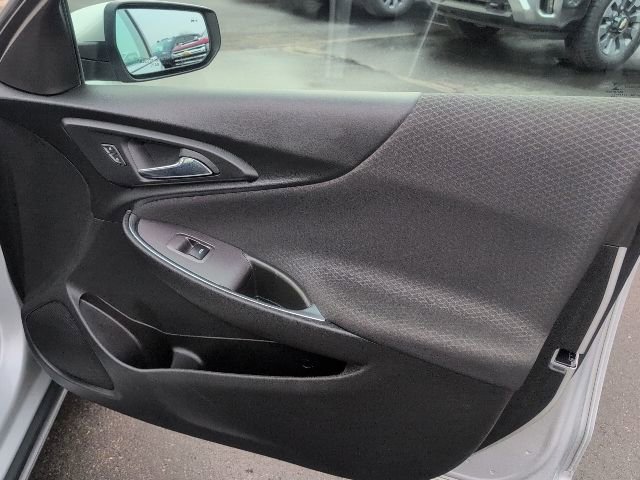 Used 2021 Chevrolet Malibu LT image 39